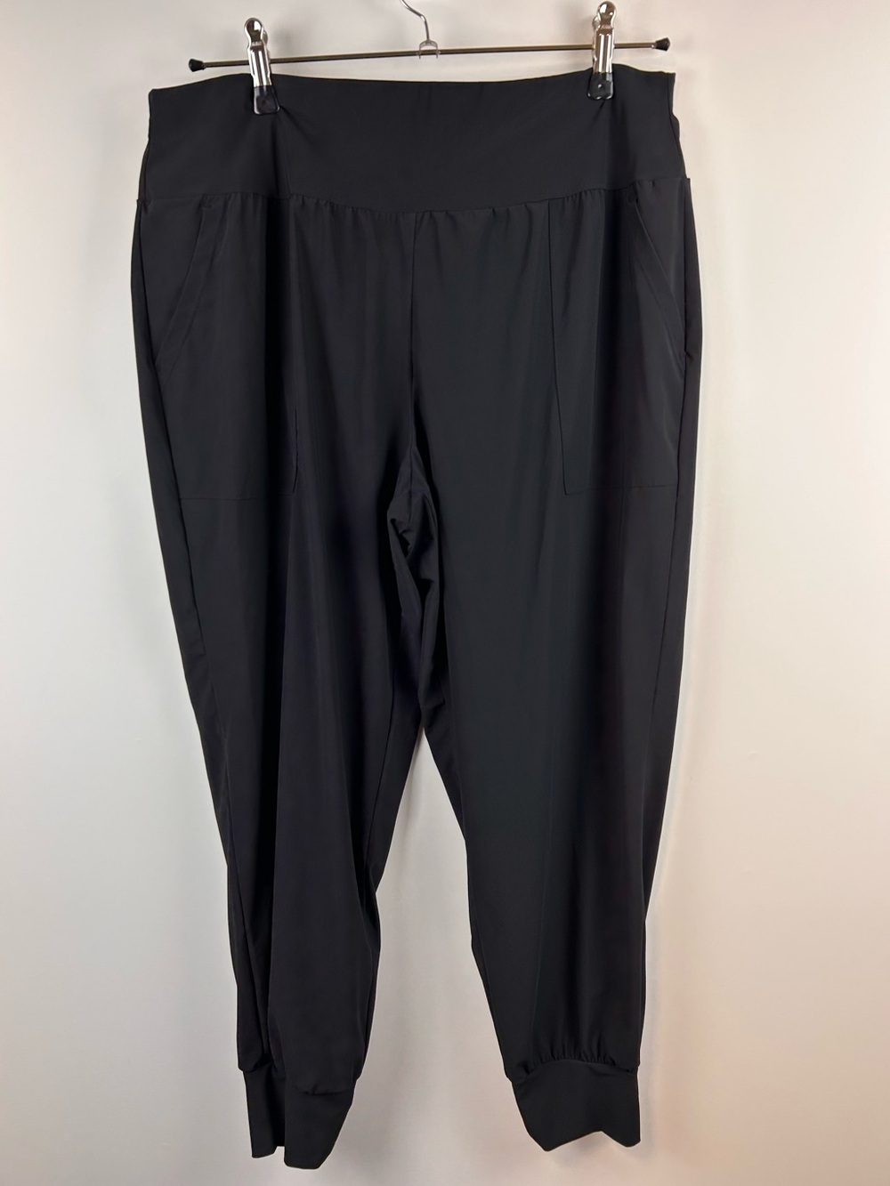 Halara High Waisted Black Jogger Pants Women’s 1X Lightweight Stretch Pockets